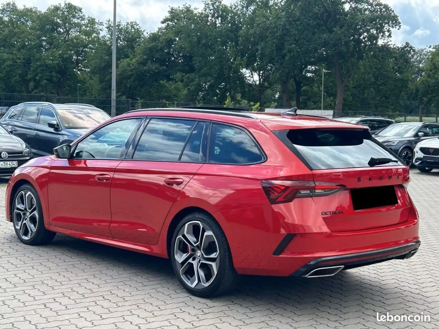 Skoda Octavia RS 2.0TSI 245CH ACC-DSG-GPS-LED-TOIT OUVRANT PANORAMIQUE-AFFICHAGE TETE HAUTE-SIEGES ELECTRIQUE Rouge - 2