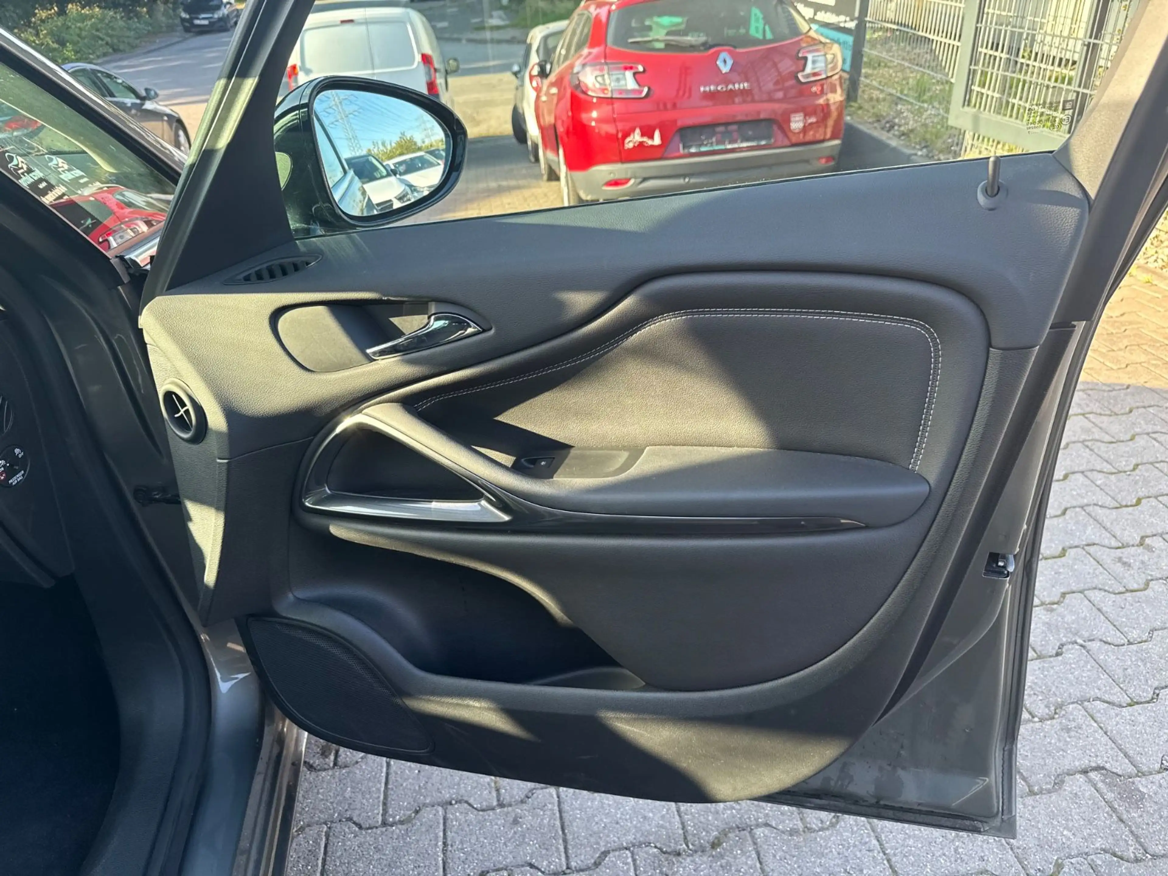 Opel Zafira C Innovation Start/Stop — photo 15