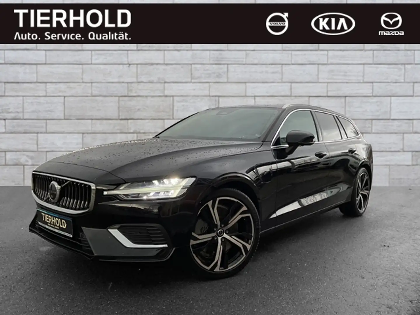 Volvo V60 T8 Ultimate Bright Plug-In AWD PANO ACC HUD Schwarz - 2