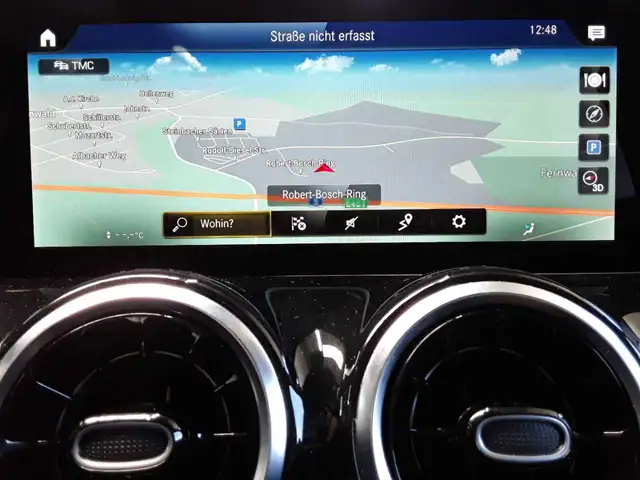 Mercedes-Benz GLB view 12