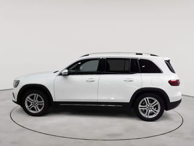 Mercedes-Benz GLB view 6