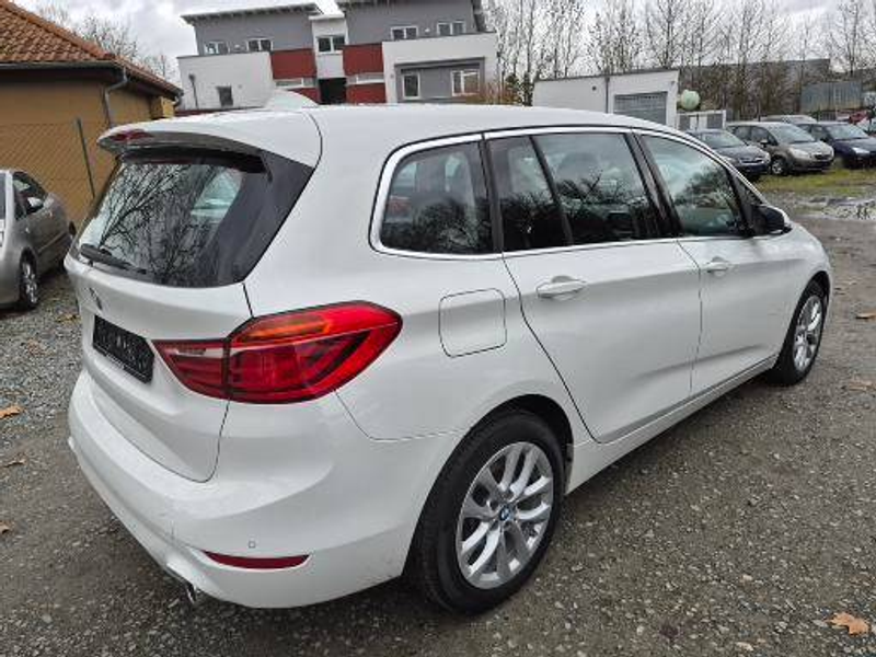 BMW 218 218d Active Tourer Aut. Advantage — photo 7