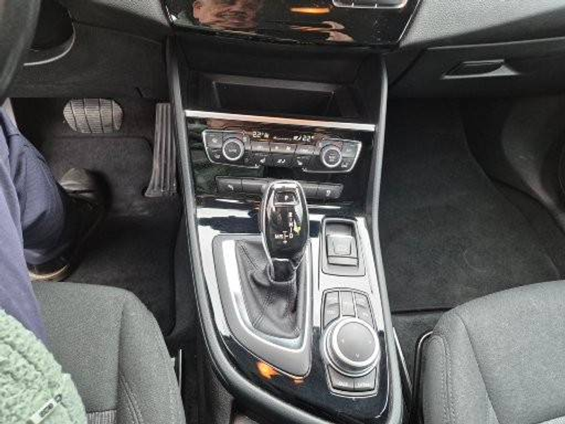 BMW 218 218d Active Tourer Aut. Advantage — photo 11