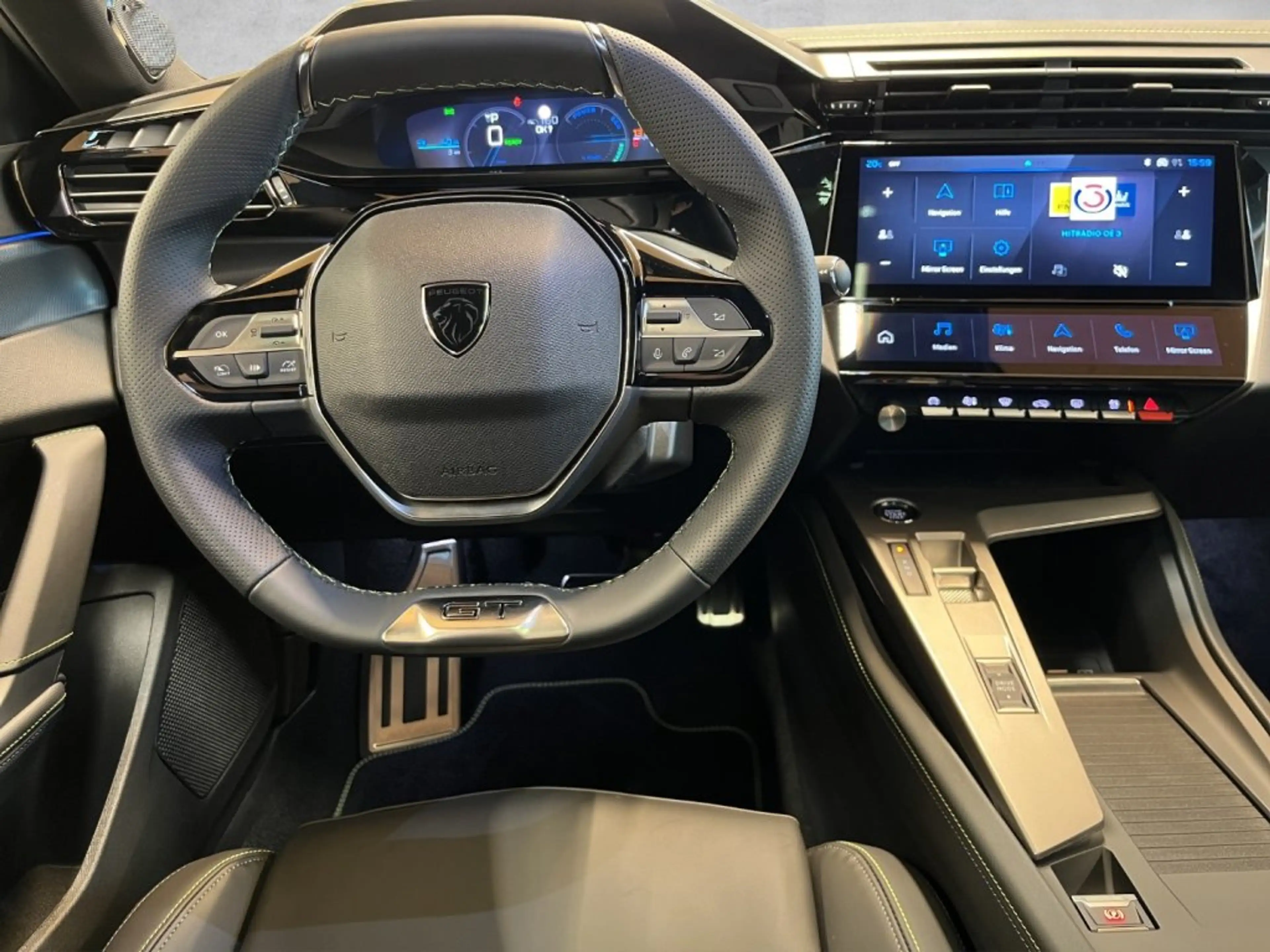 Peugeot 408 -e GT Elektro 210 PS 58 kWh — photo 14