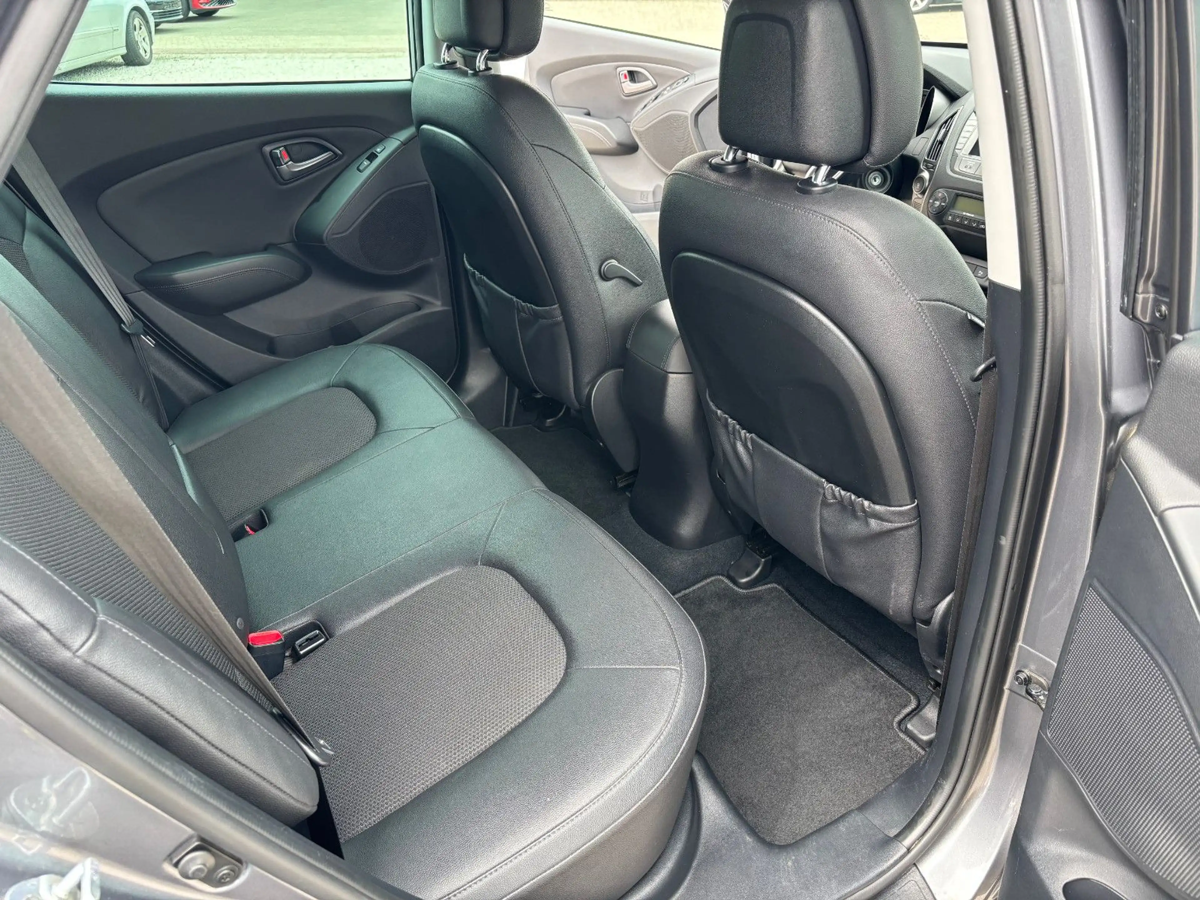 Hyundai iX35 2.0 GDI Trend 2WD +KAMERA+SHZ+GRA+STANDHEIZ — photo 11