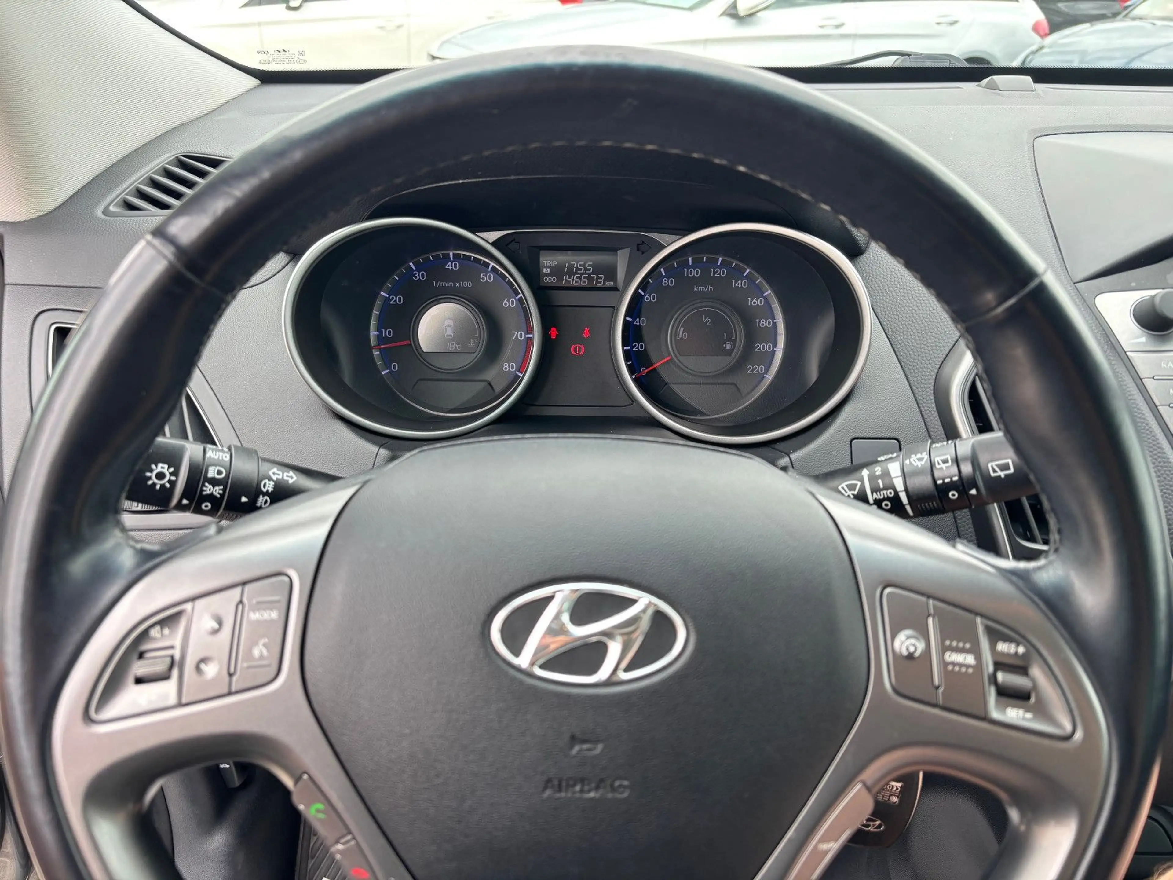 Hyundai iX35 2.0 GDI Trend 2WD +KAMERA+SHZ+GRA+STANDHEIZ — photo 13