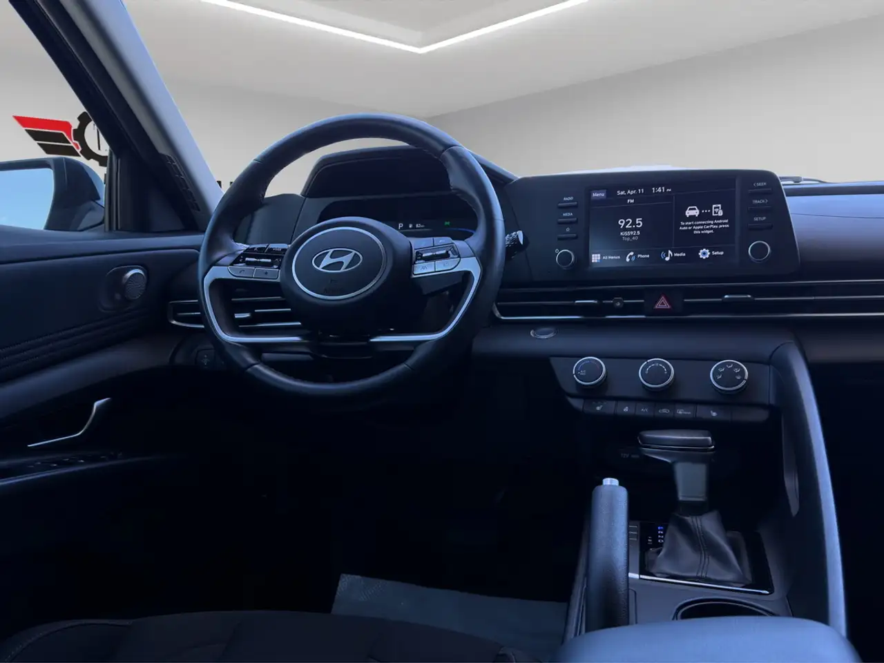 Hyundai ELANTRA снимка Hyundai ELANTRA