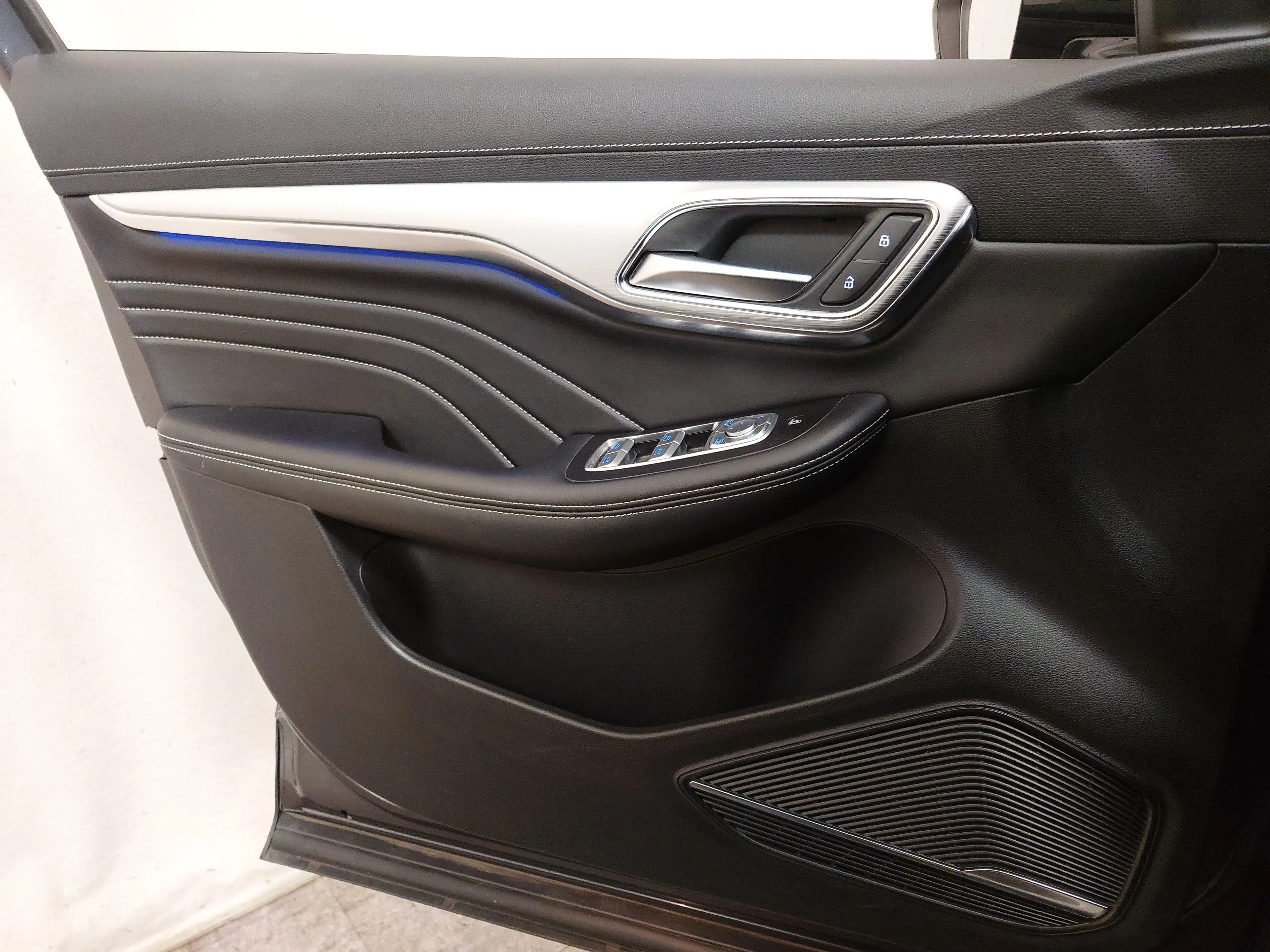 MG Marvel R Electric Luxury Navi LED Leder Pano — photo 5