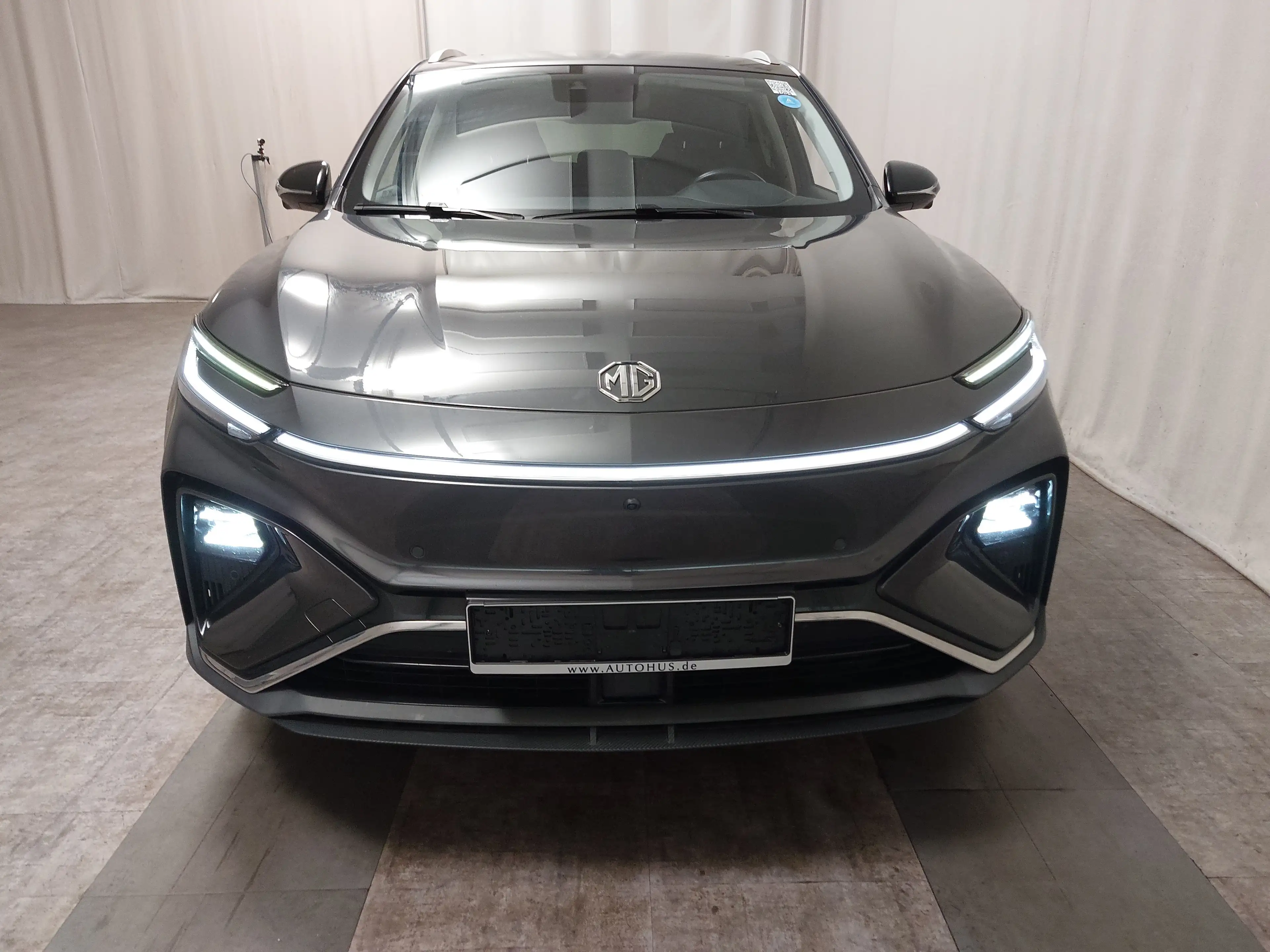 MG Marvel R Electric Luxury Navi LED Leder Pano — photo 9
