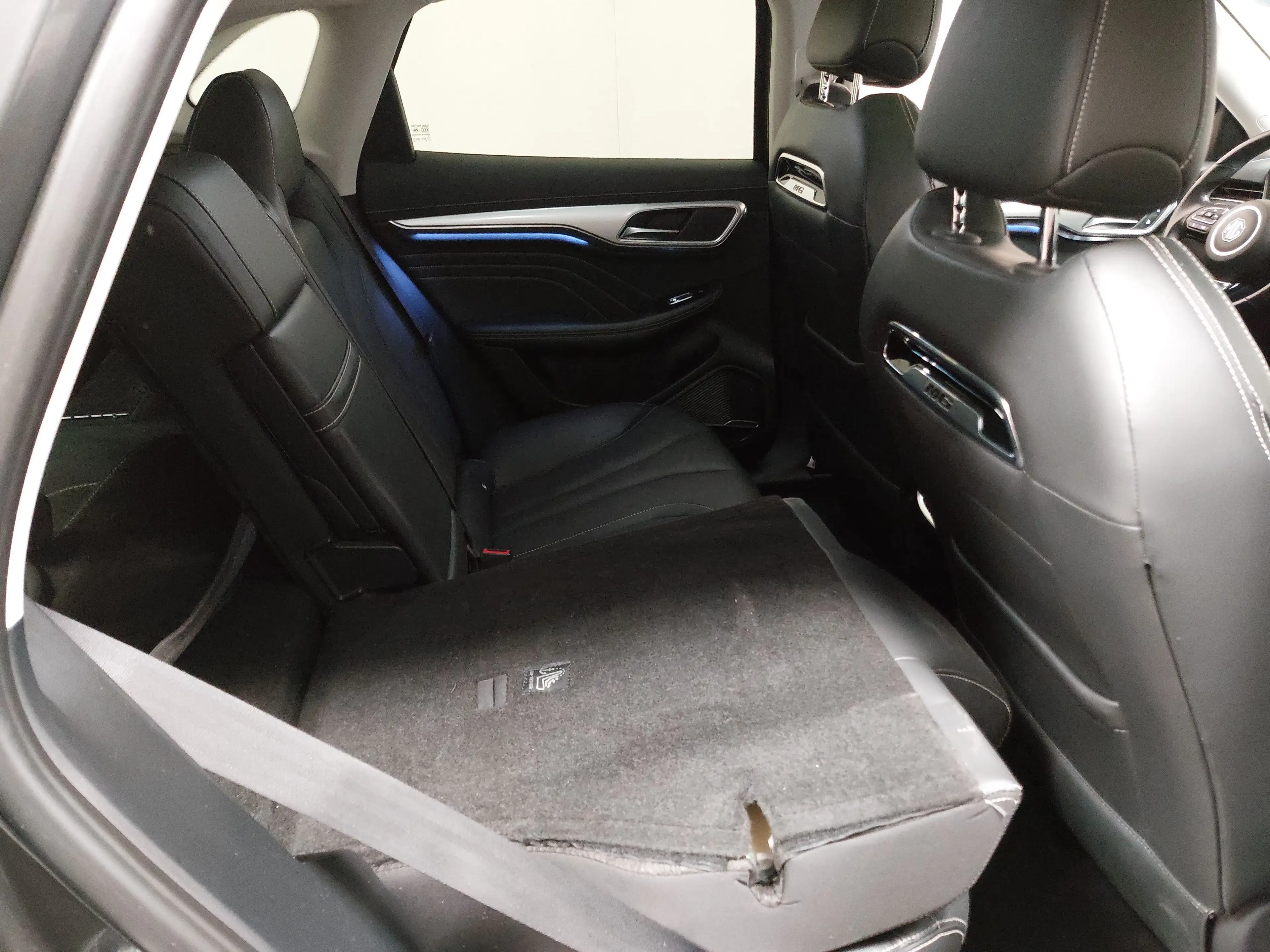 MG Marvel R Electric Luxury Navi LED Leder Pano — photo 11