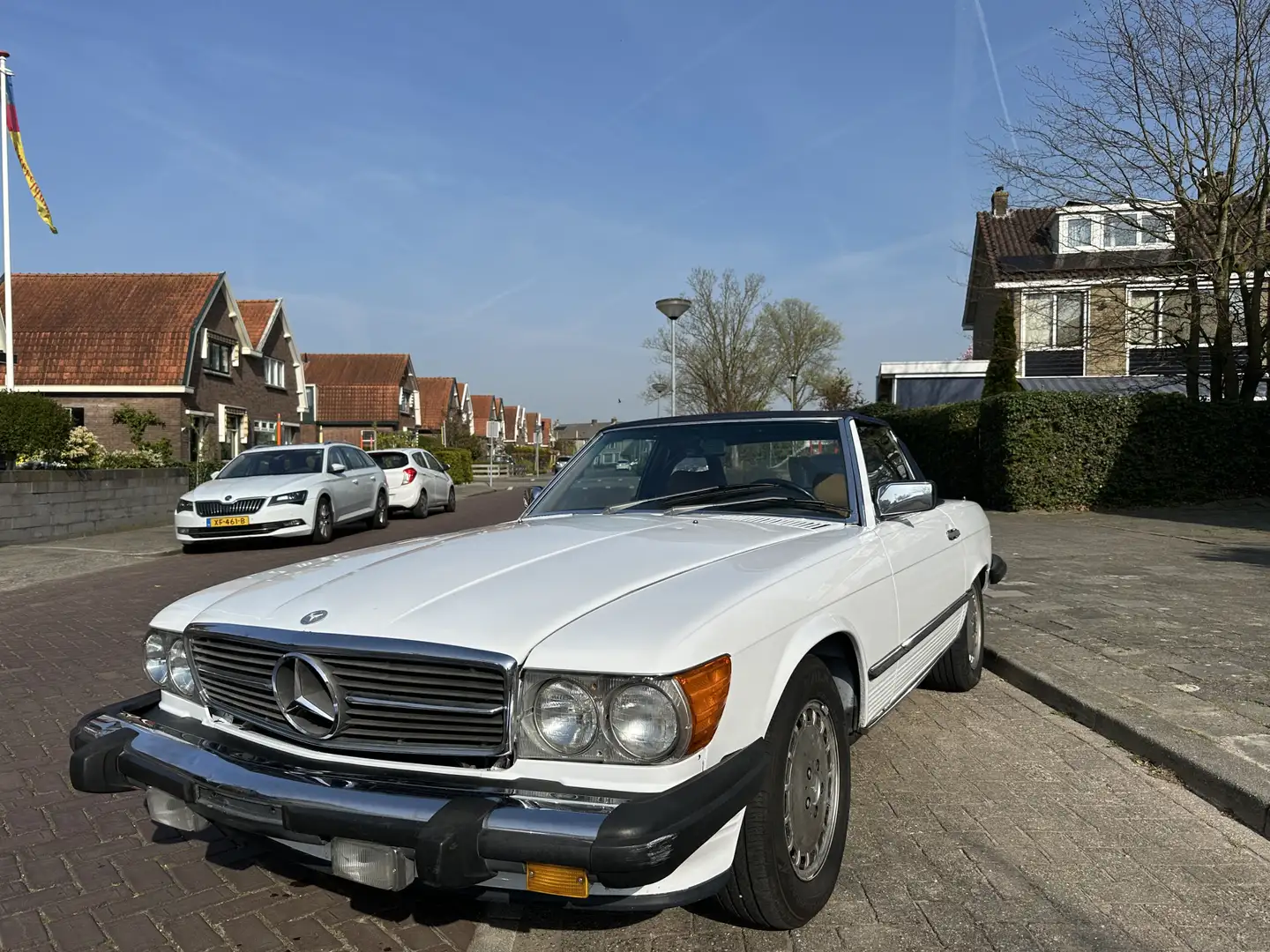 Mercedes-Benz SL 560 SL bijela - 2