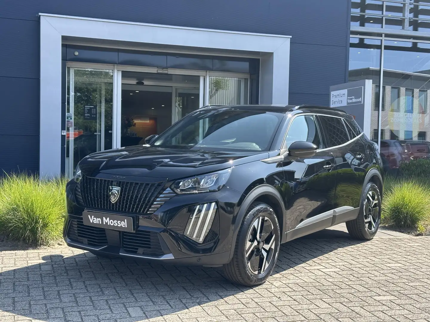 Peugeot 2008 1.2 Hybrid 136 Allure | Climate control | Apple Ca Noir - 2