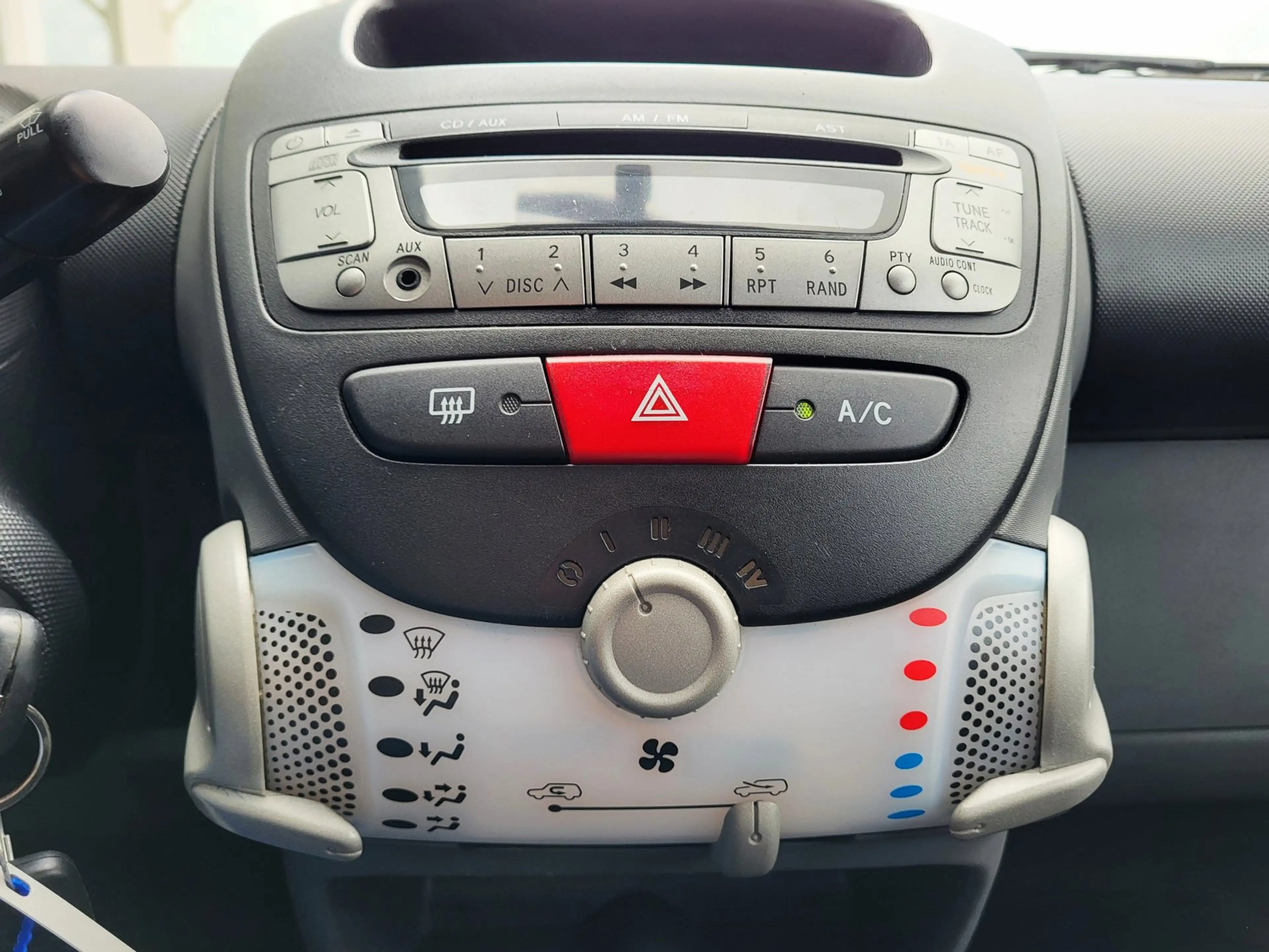 Peugeot 107 1.0-12V Sportium / Airco / Lichtmetalen velgen / e — photo 11