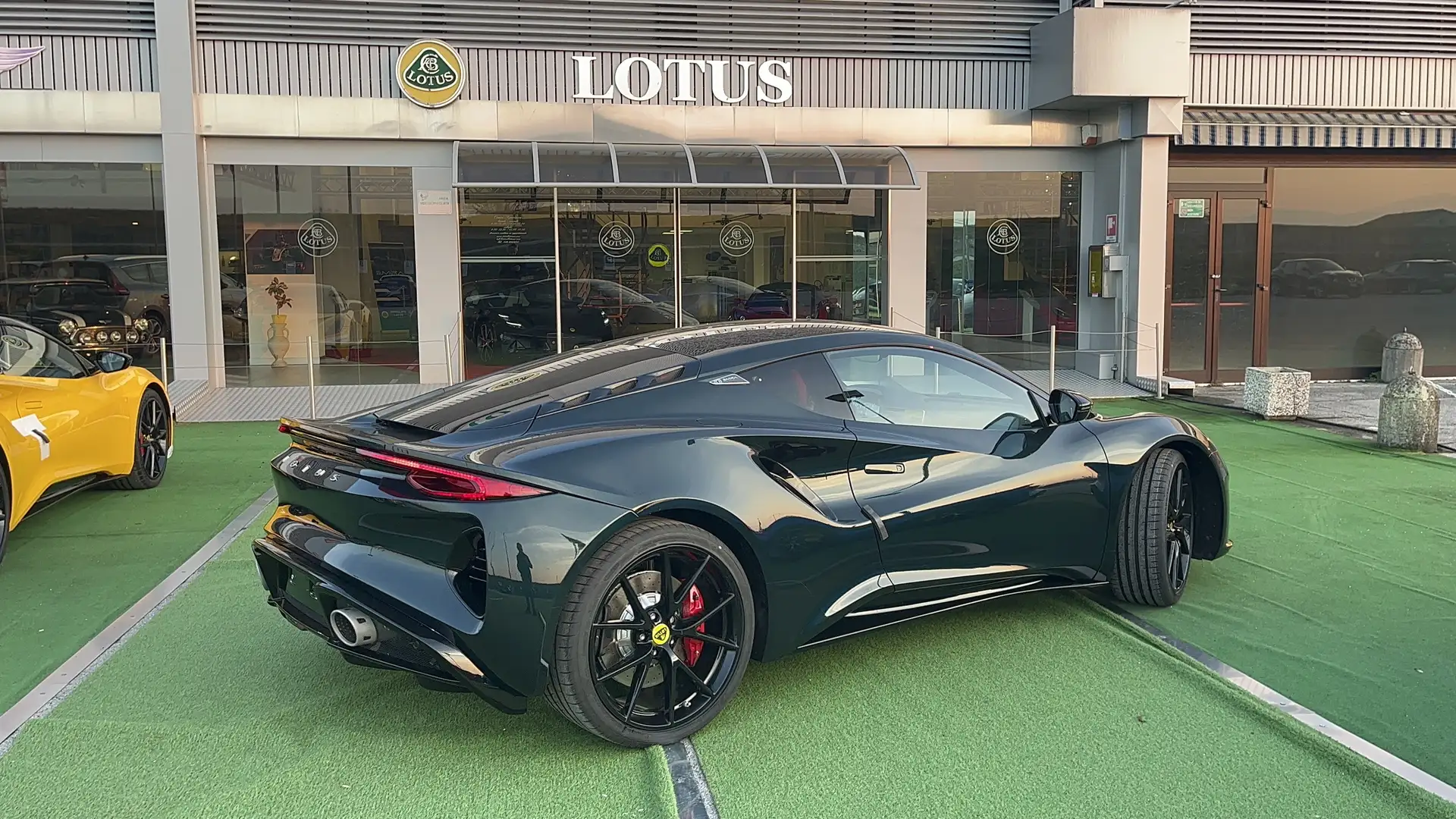 Lotus Emira 3.5 V6 First Edition - 2