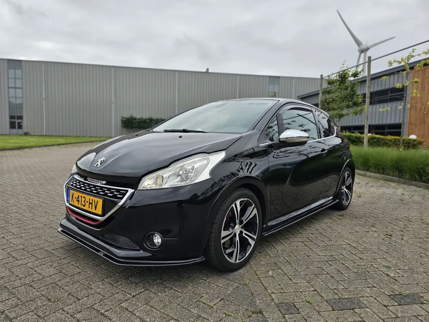 Peugeot 208 1.6 THP GTi Zwart - 1