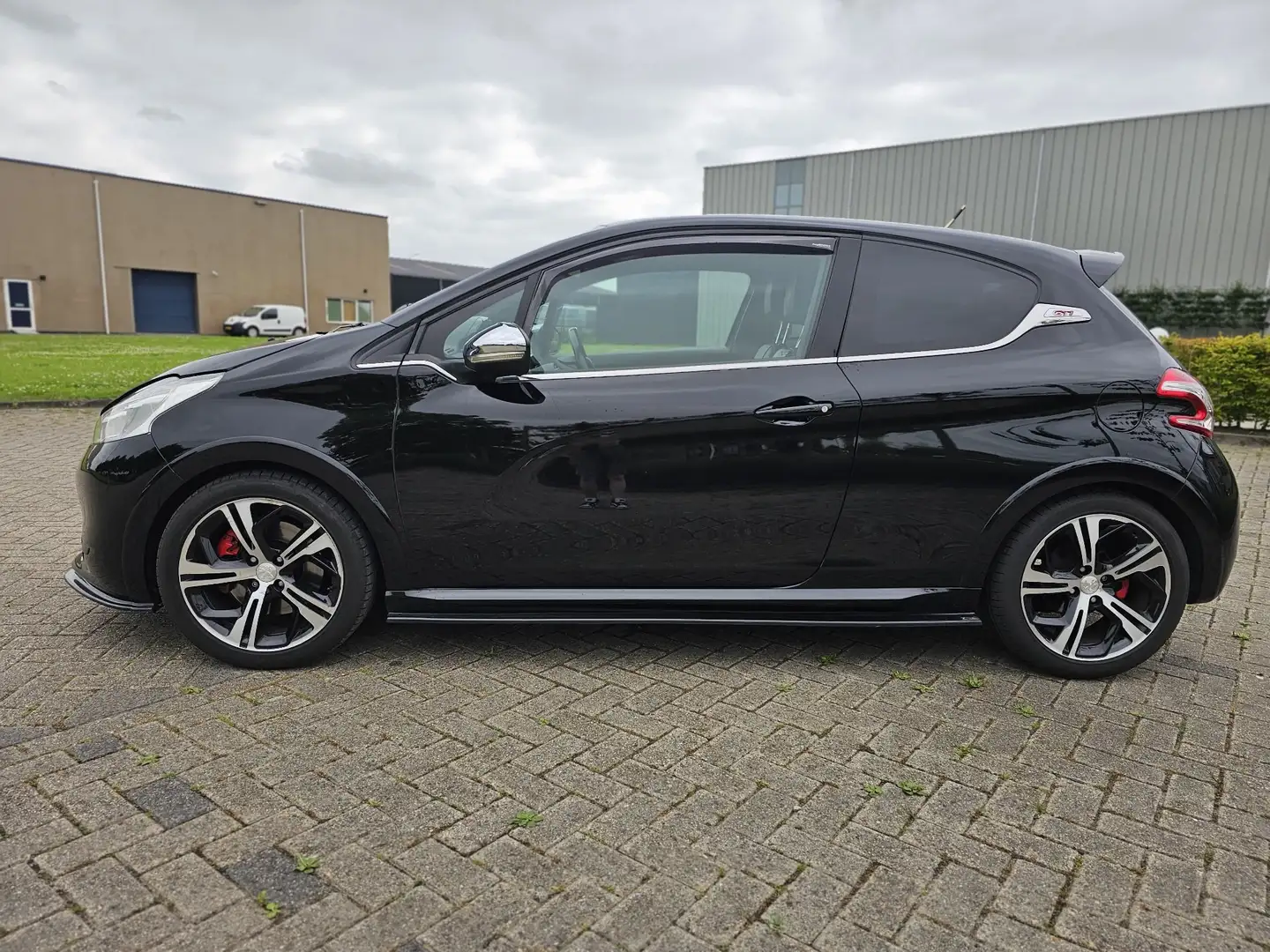 Peugeot 208 1.6 THP GTi Zwart - 2