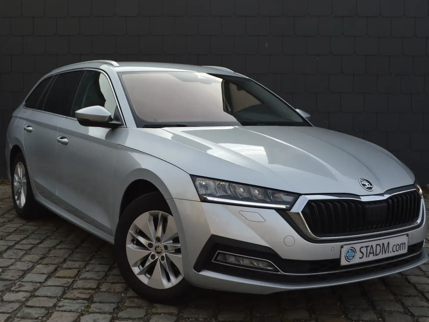 Skoda Octavia Break 2021 AUTOMAAT 1HAND FULL CARNET CARPLAY Silver - 2