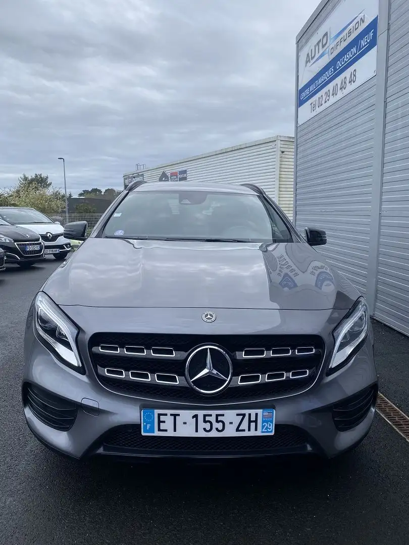 Mercedes-Benz GLA 200 200 156CV FASCINATION EURO6D-T Gris - 2