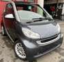 smart forTwo Coupe 1.0i Mhd Pulse Softouch + CLIM + CAR-PASS Gris - thumbnail 3