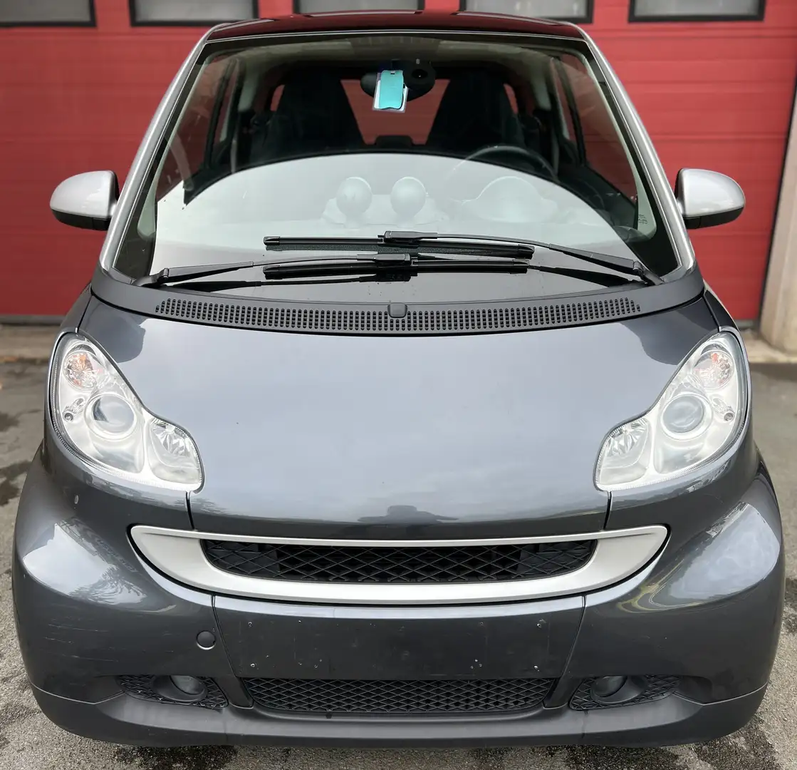 smart forTwo Coupe 1.0i Mhd Pulse Softouch + CLIM + CAR-PASS Gris - 2