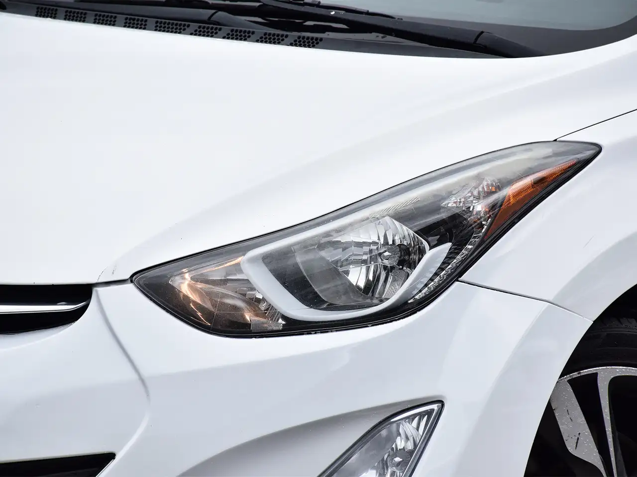 Hyundai ELANTRA снимка Hyundai ELANTRA