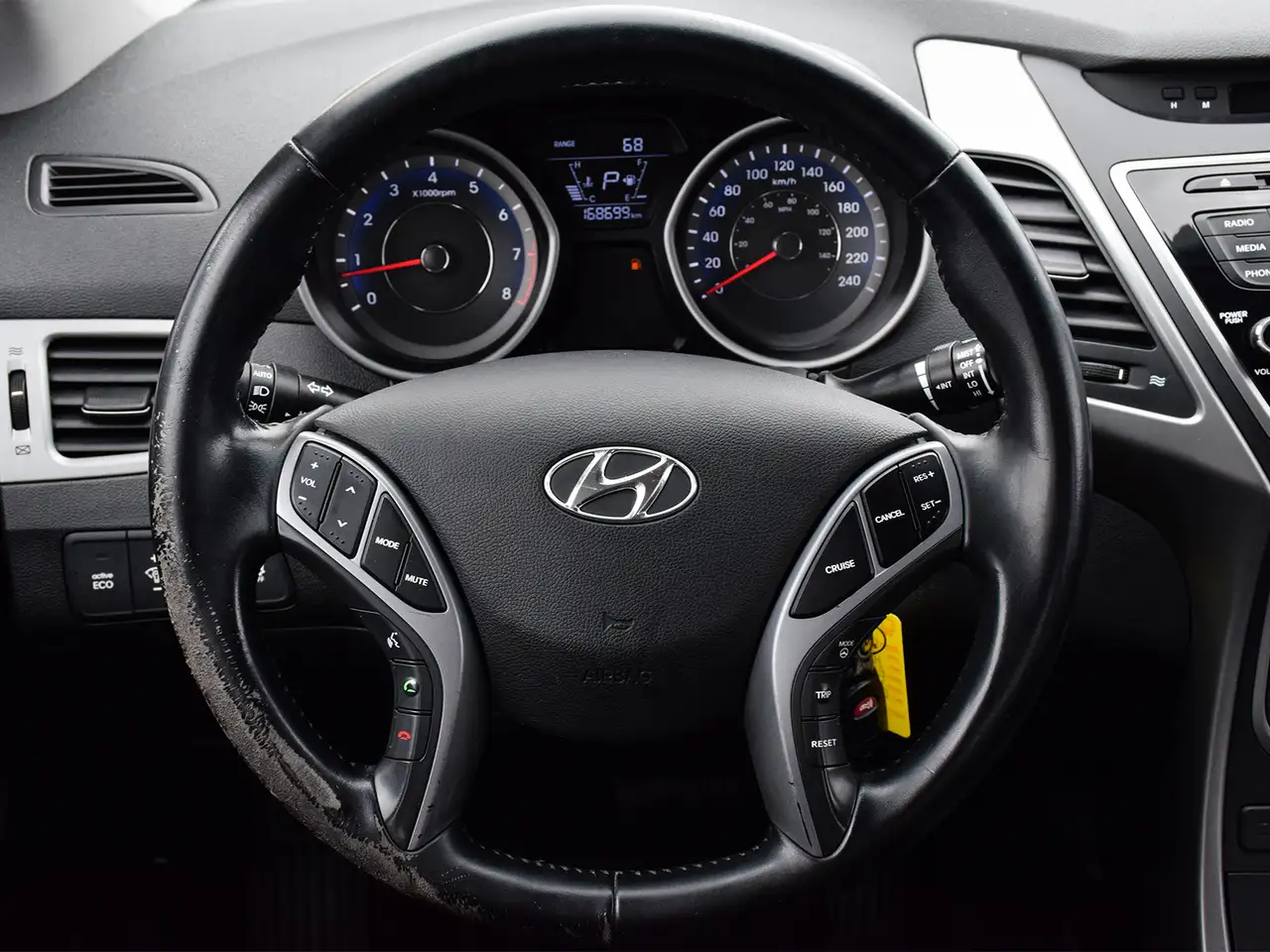 Hyundai ELANTRA снимка Hyundai ELANTRA