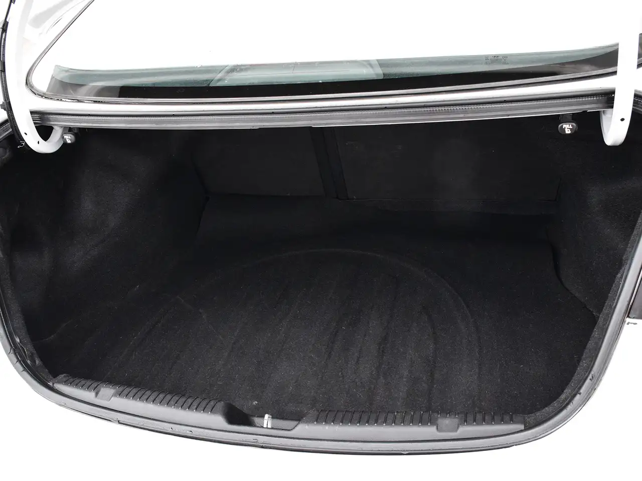 Hyundai ELANTRA снимка Hyundai ELANTRA