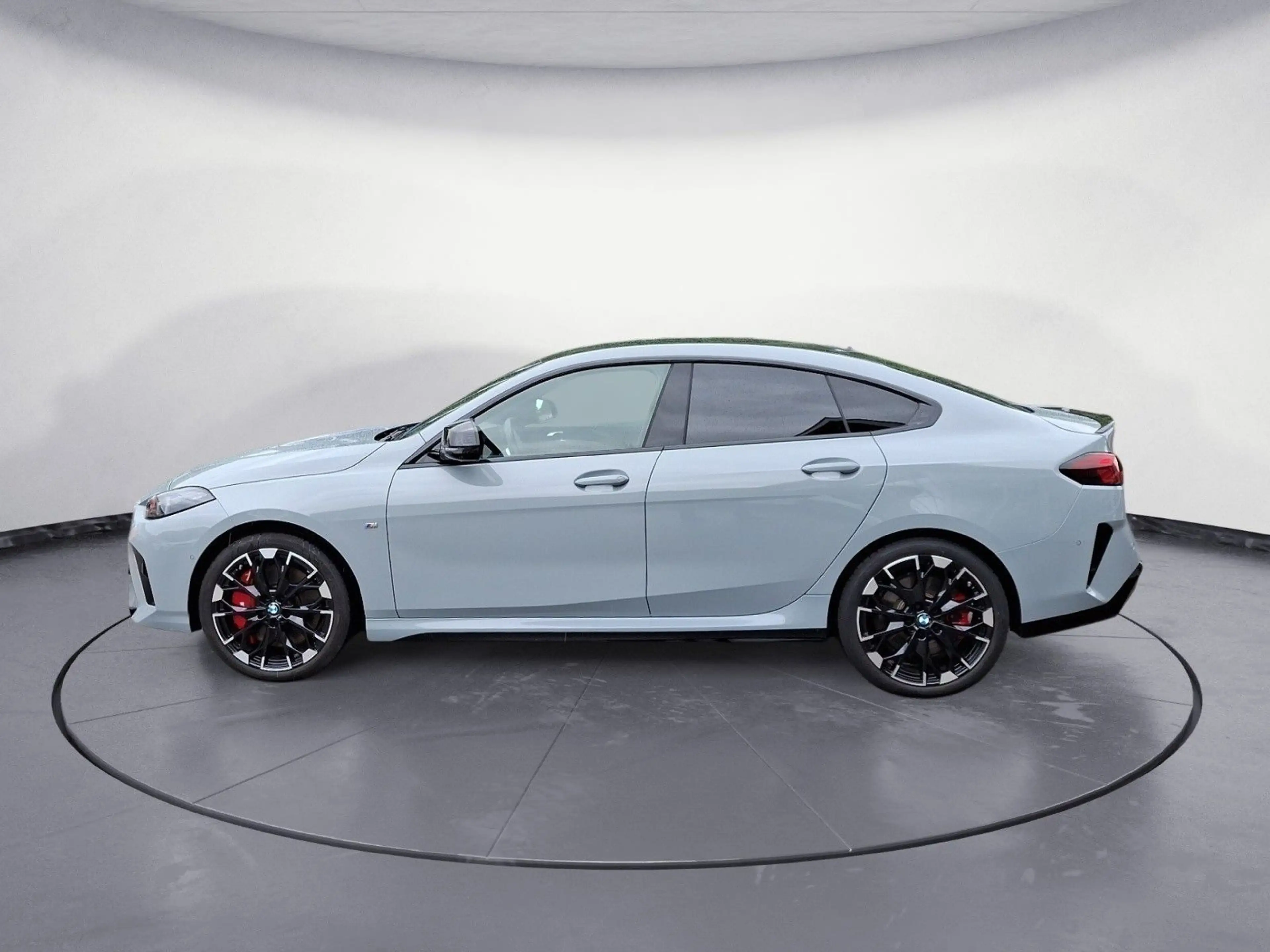 BMW 235 xDrive Gran Coupé — photo 3