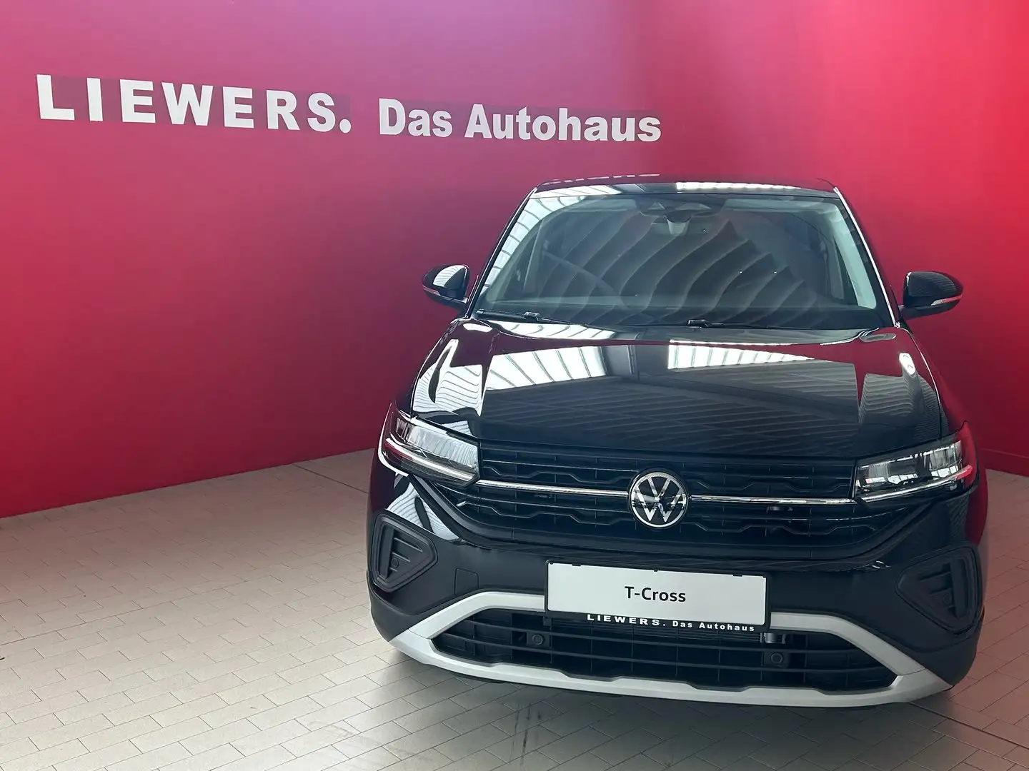 Volkswagen T-Cross 4Me TSI Schwarz - 1