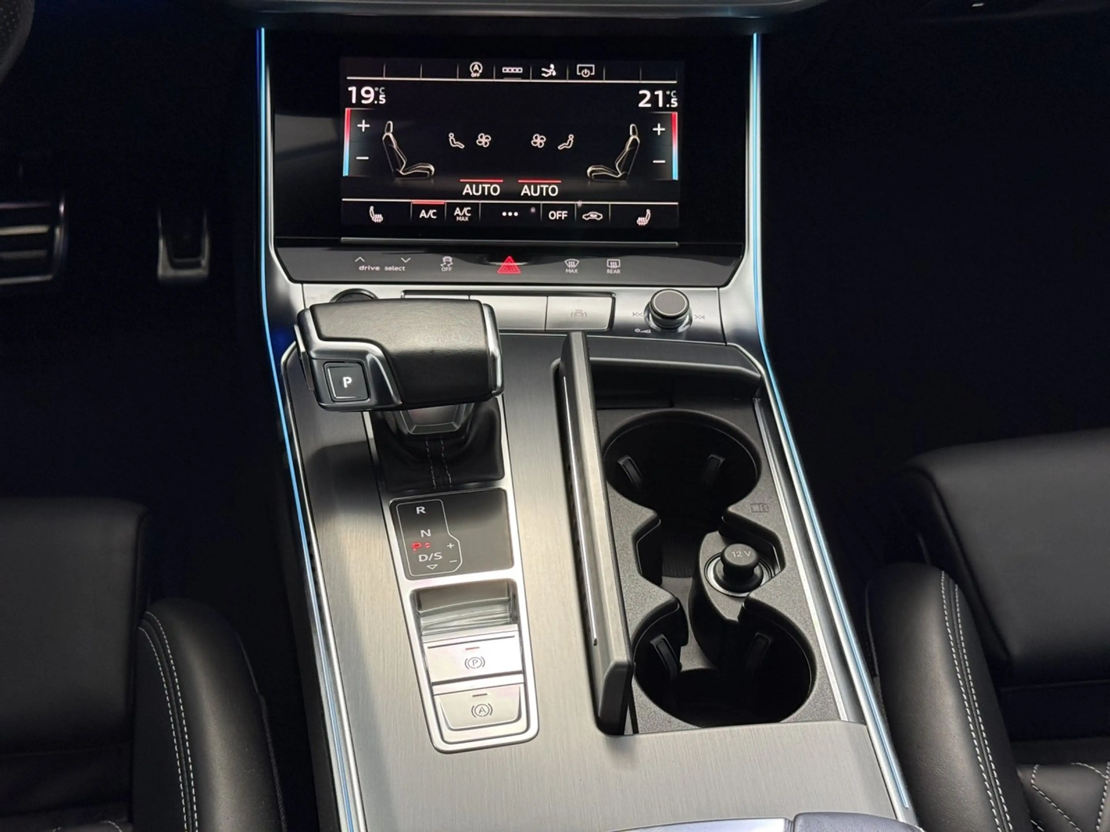 Audi A7 40 TDI quattro — photo 12