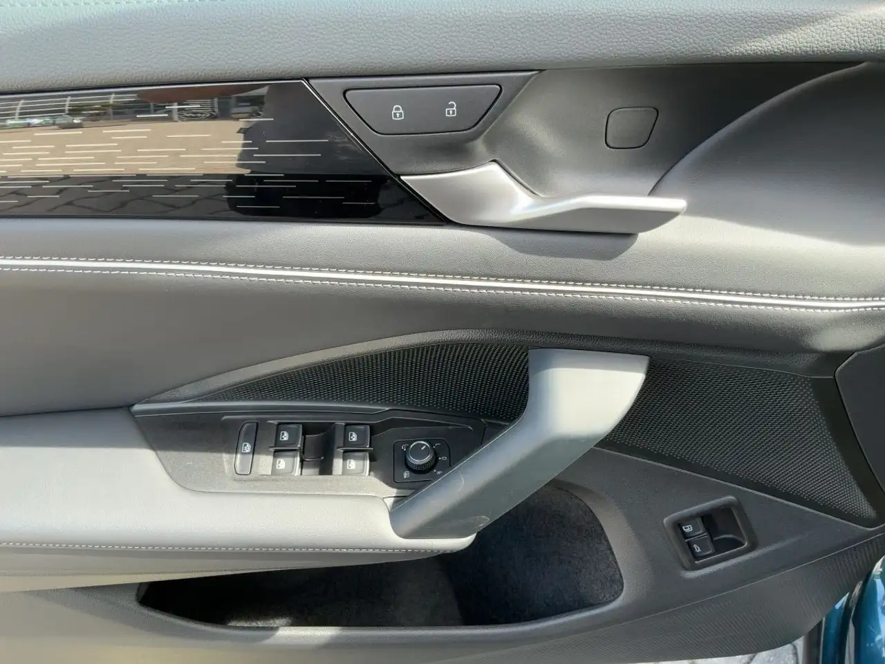 Volkswagen Tayron 1.5 eHYBRID 200kW ELEGANCE MATRIX+AHK+360, миниатюра 16