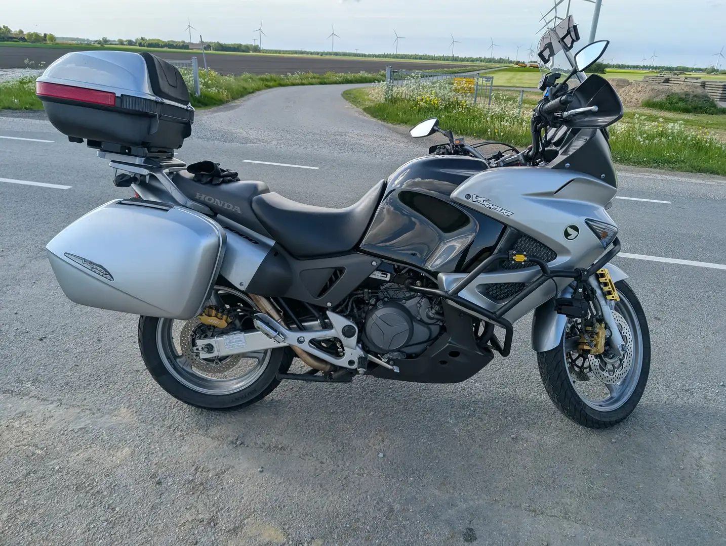 Honda Varadero XL1000VA ABS Zilver - 1