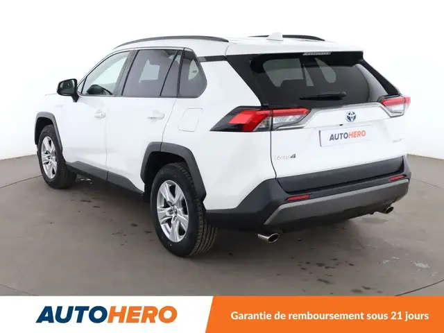 Toyota RAV4 view 4