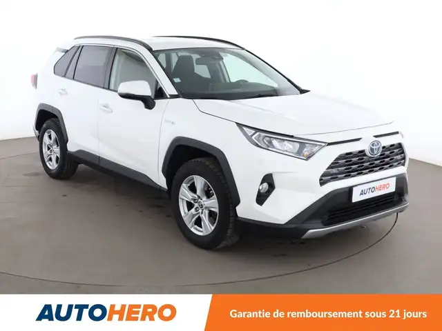 Toyota RAV4 view 8
