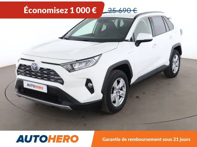 2020 Toyota RAV4 in White for sale