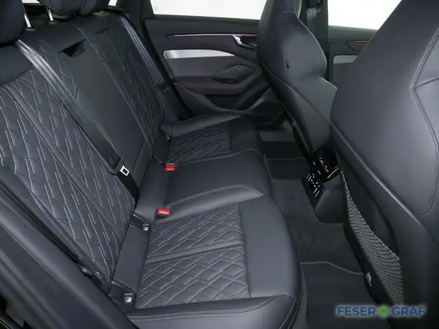 Audi A6 view 5