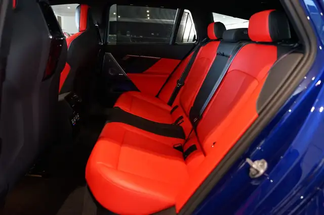 BMW M5 view 11