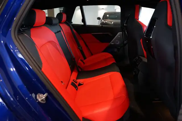BMW M5 view 12