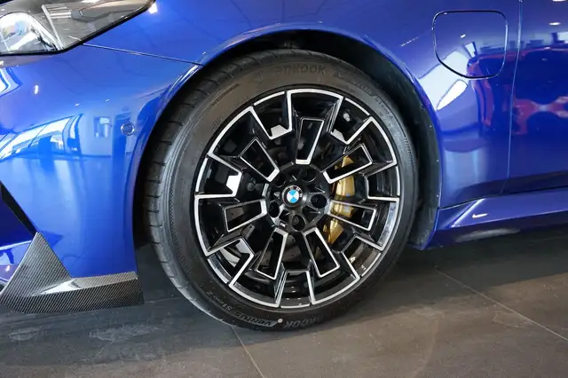 BMW M5 view 7