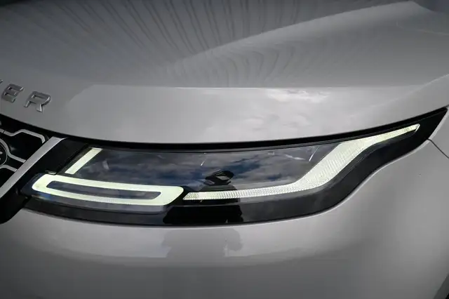 Land Rover Range Rover Evoque view 9