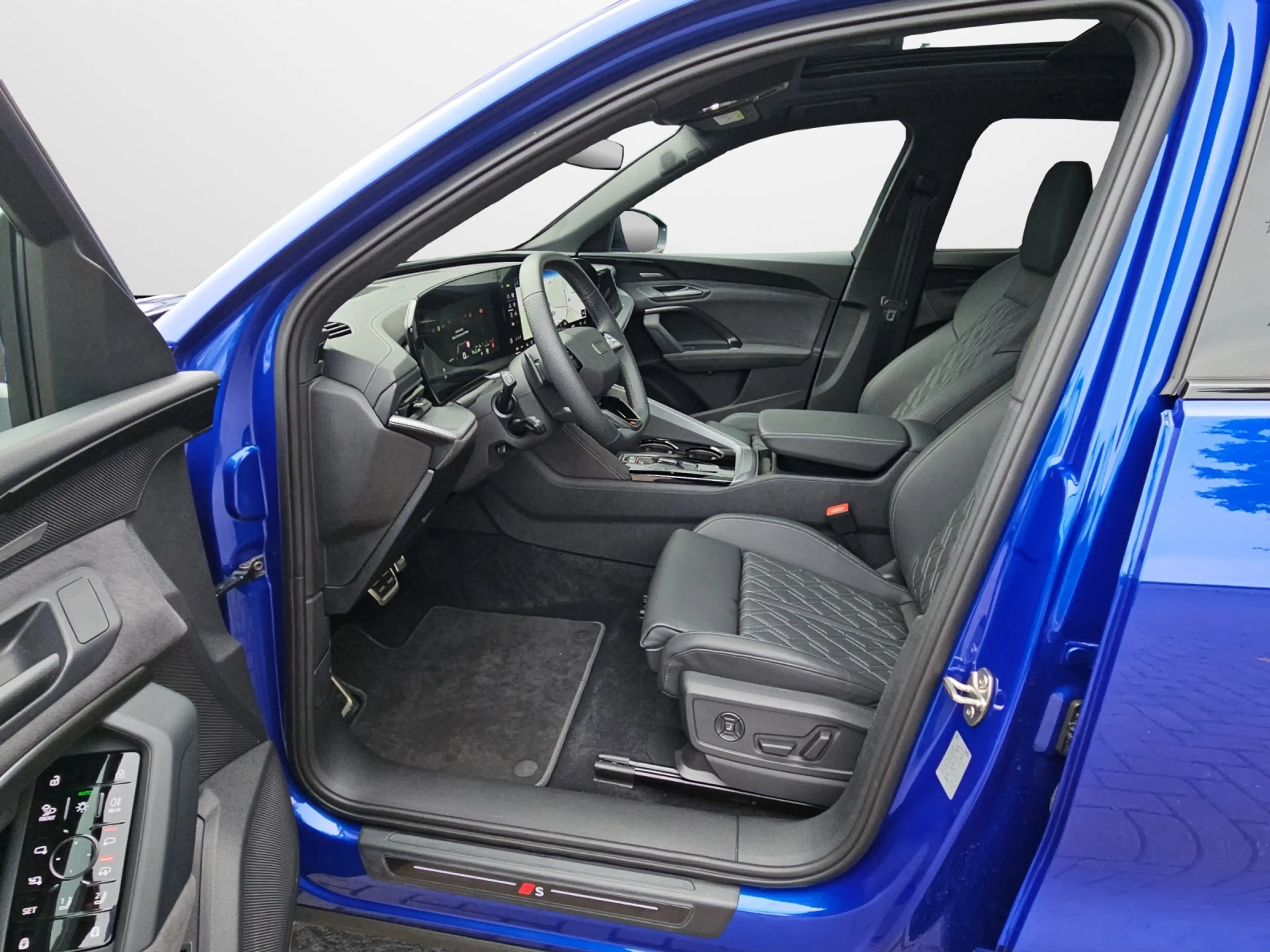 Audi SQ5 TFSI S tronic quattro — photo 7