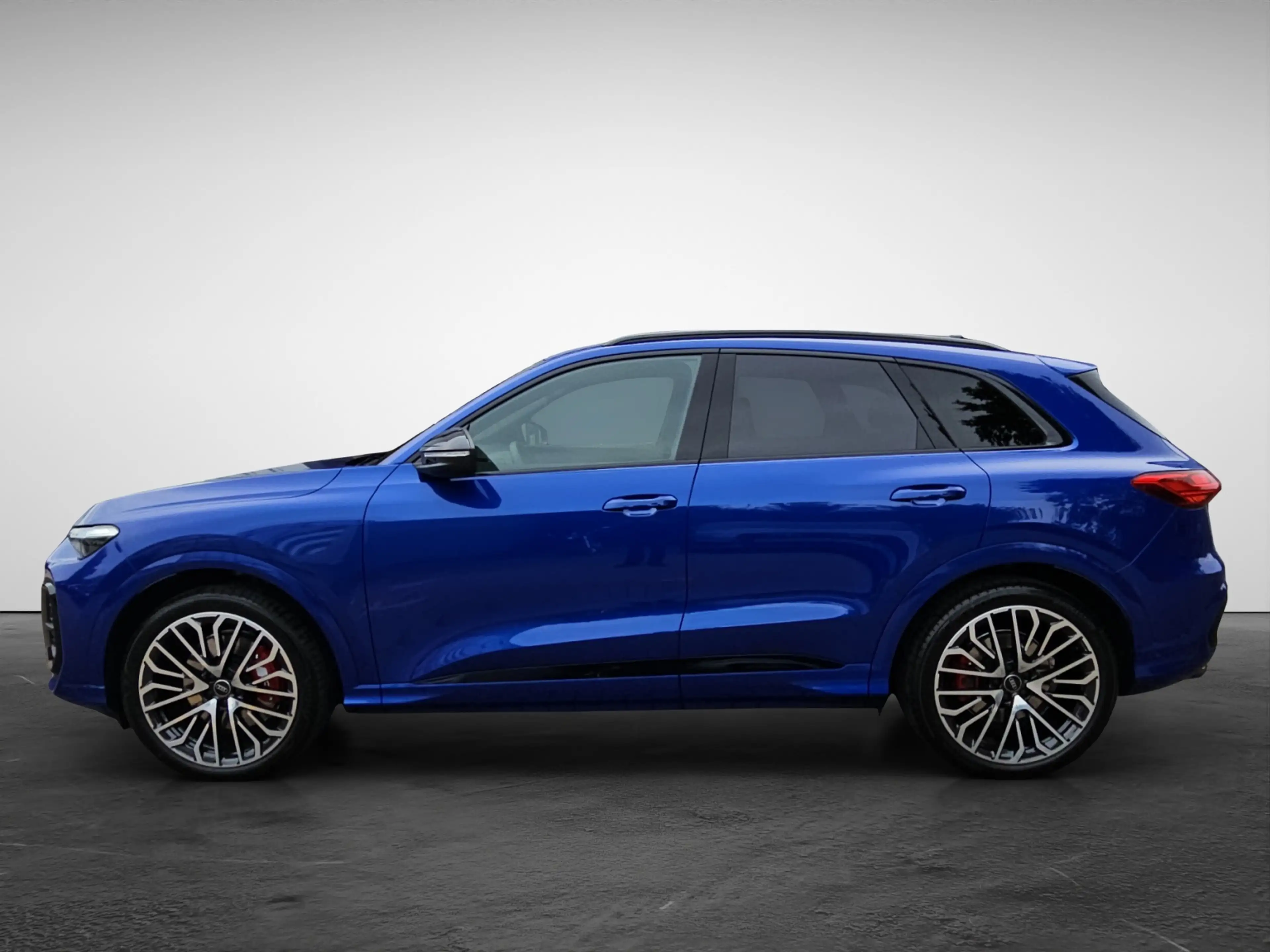 Audi SQ5 TFSI S tronic quattro — photo 3
