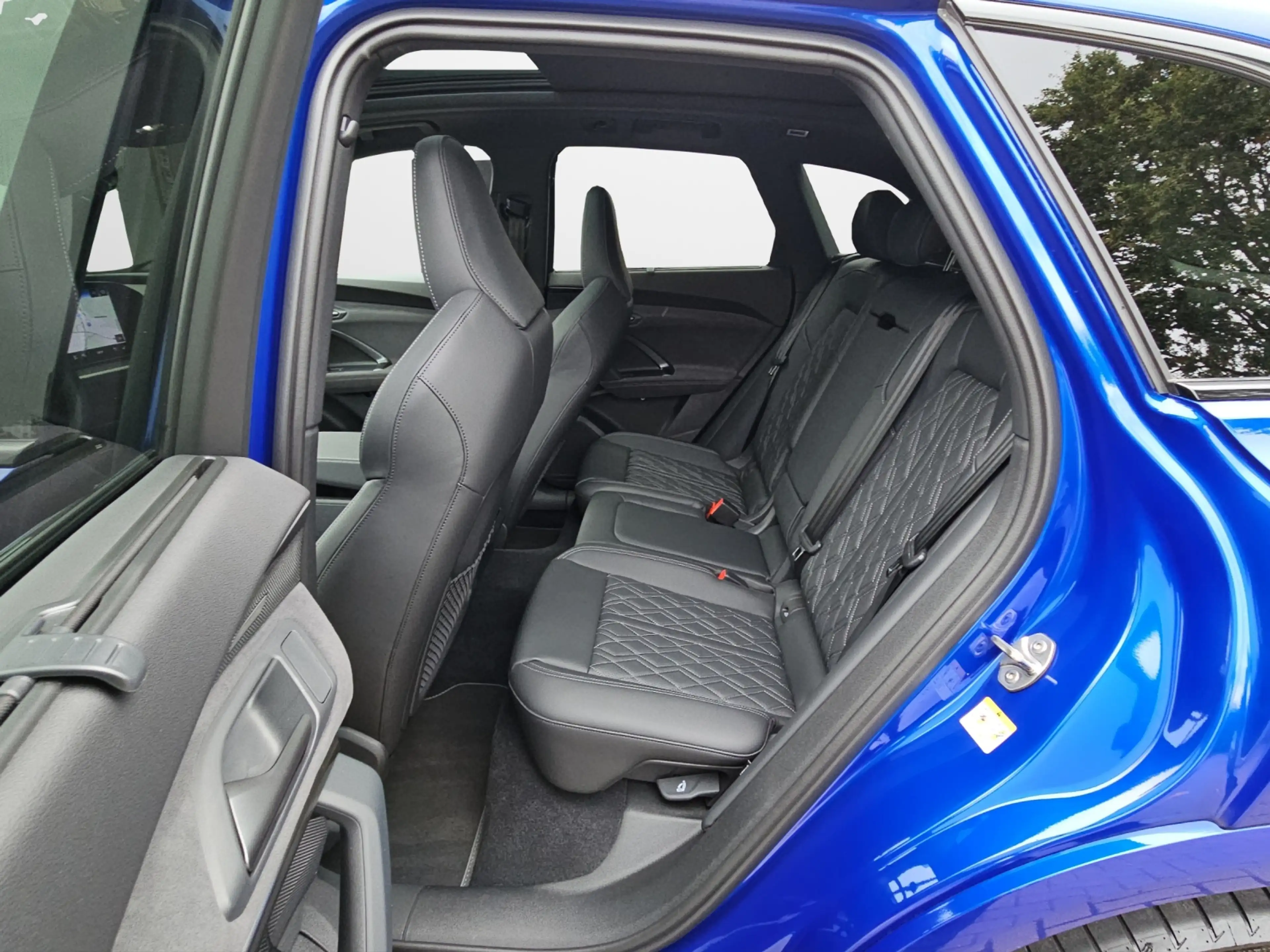 Audi SQ5 TFSI S tronic quattro — photo 11