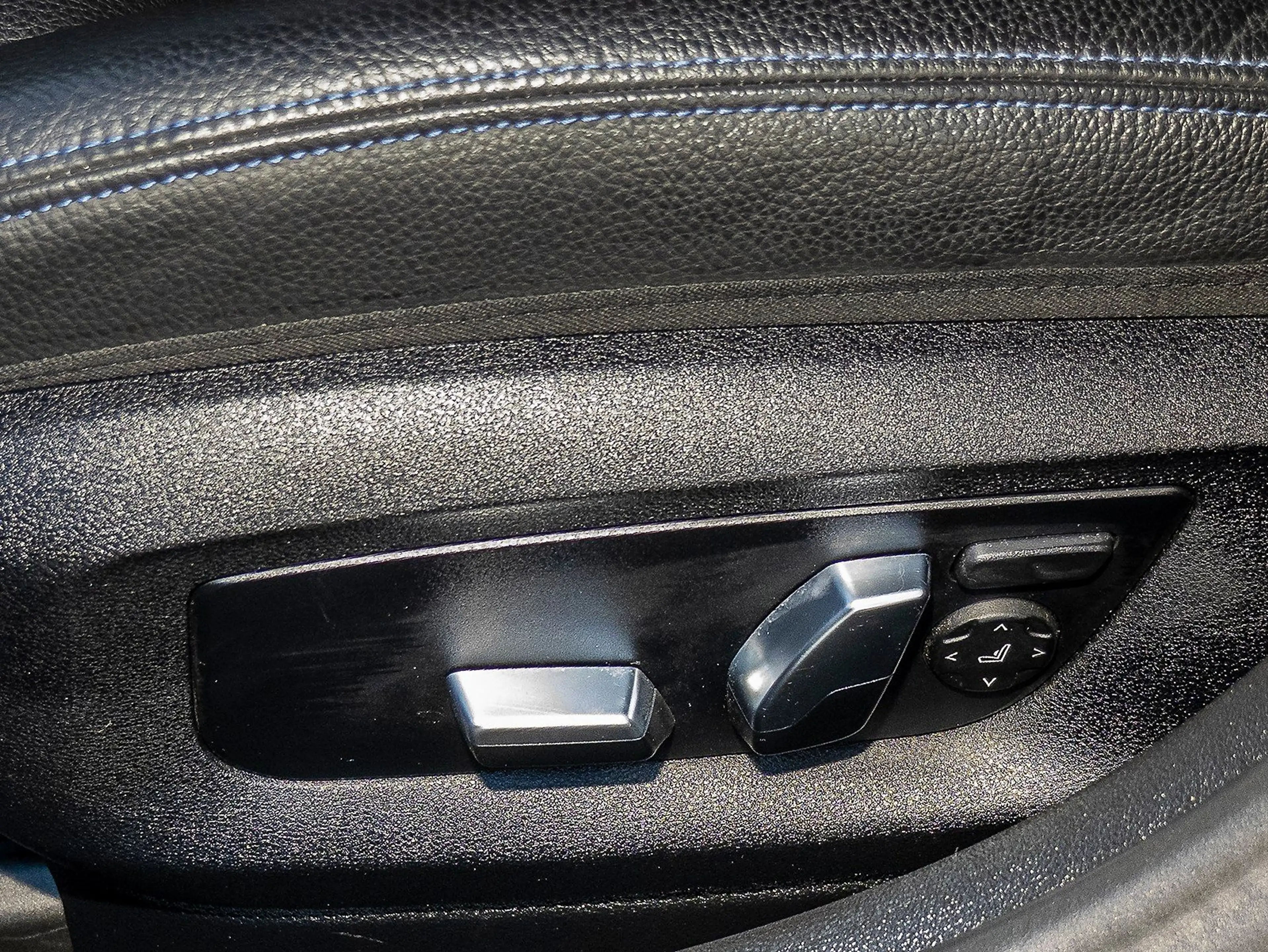 BMW 540 d xDrive Tour M Sportpaket Pro Standheiz ACC HUD 1 — photo 15