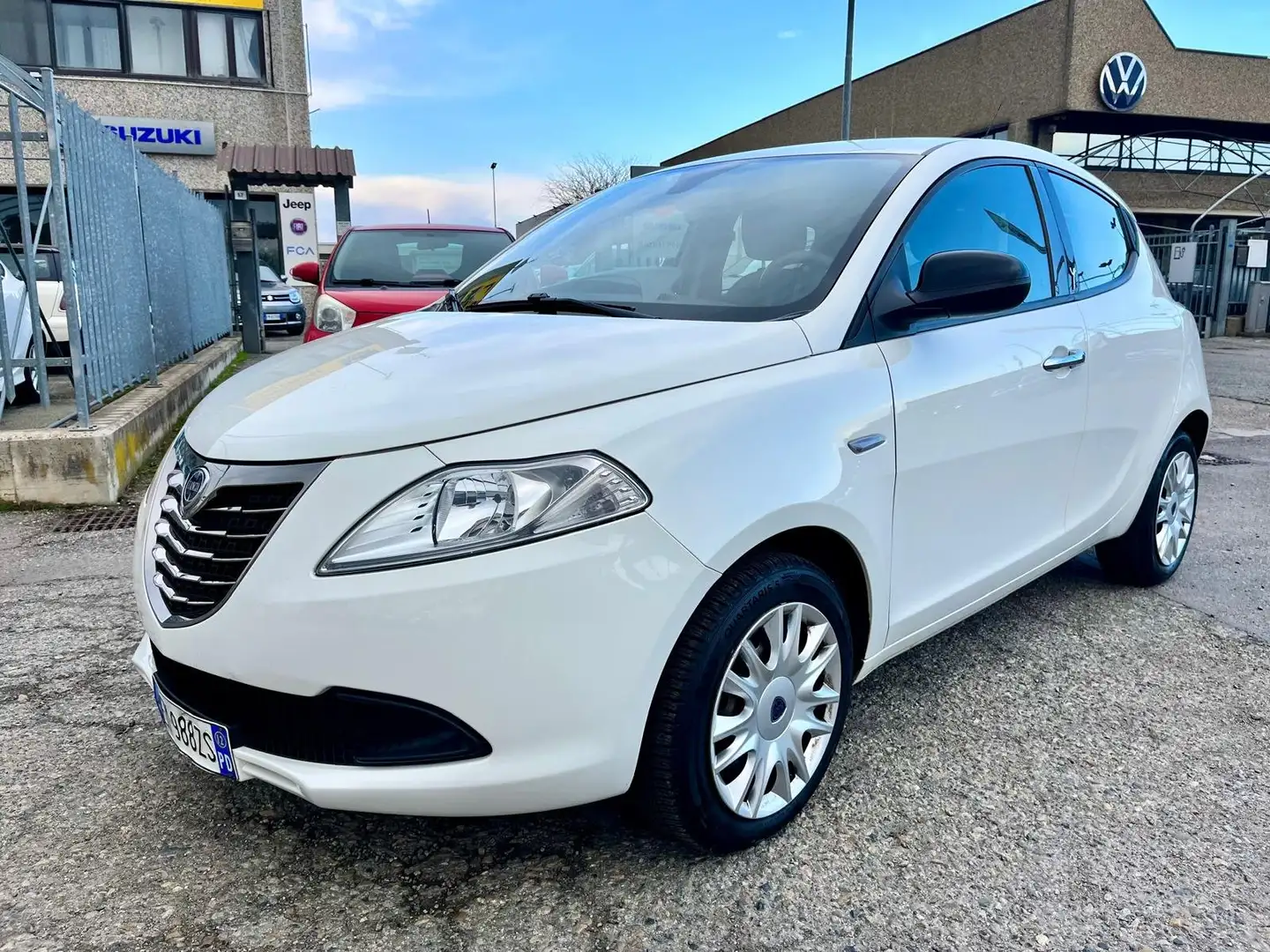 Lancia Ypsilon 1.2 Gold 69cv Blanc - 1