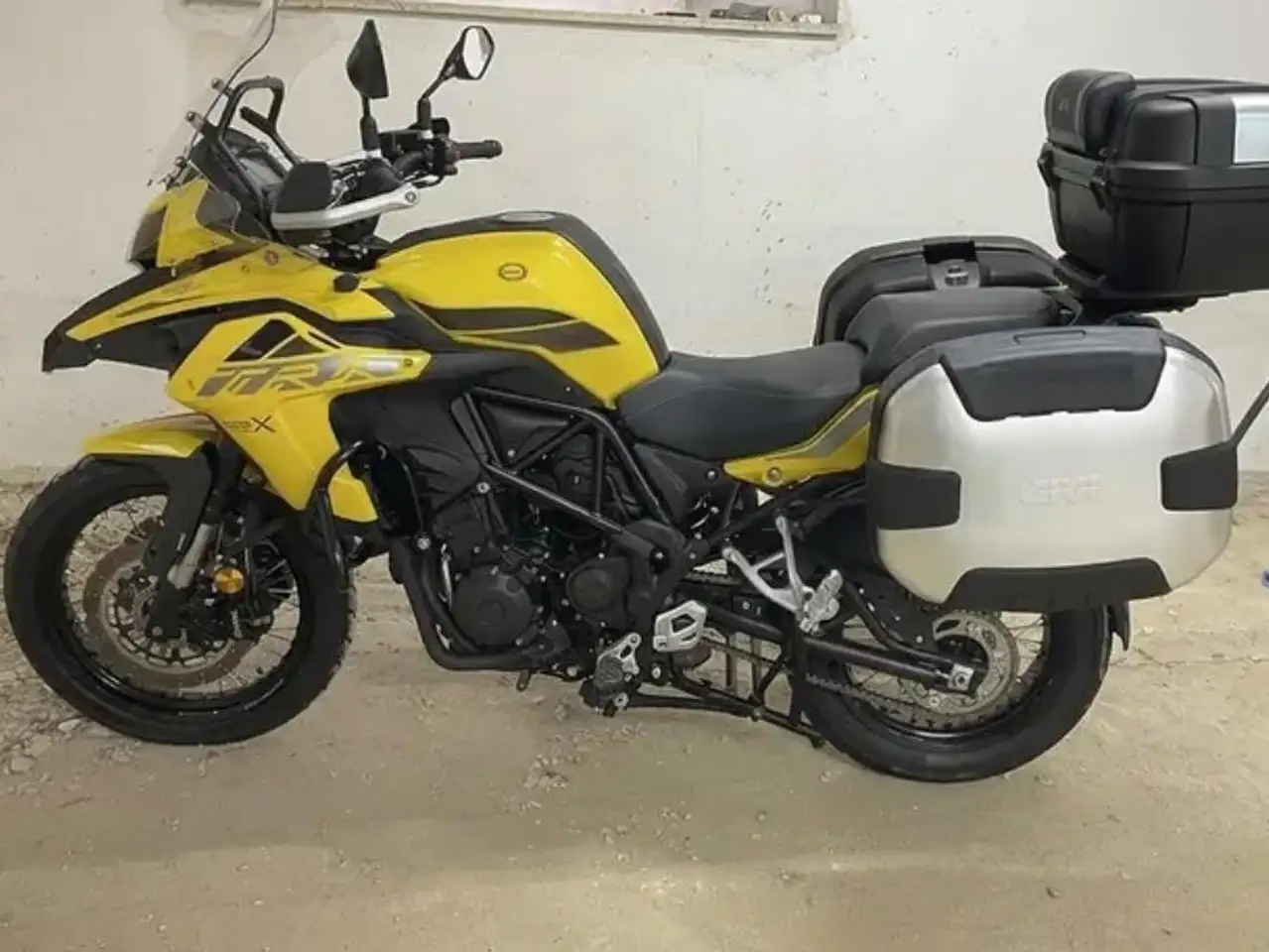 Benelli TRK 502