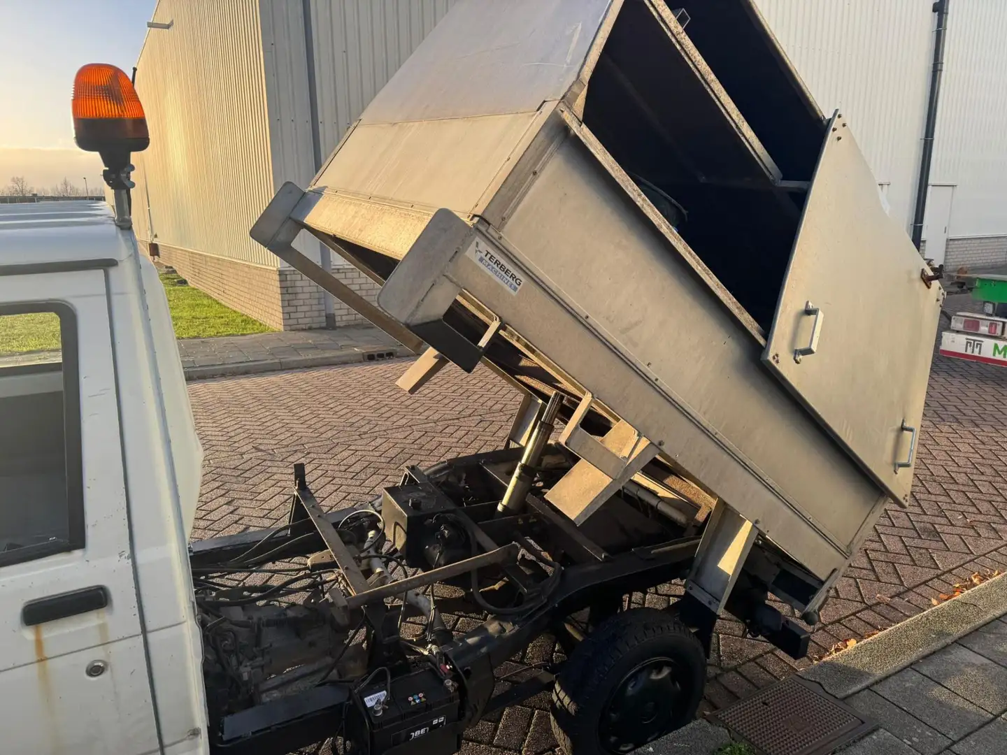 Piaggio S85LP Elektrische hydraulische kiepbak Wit - 2