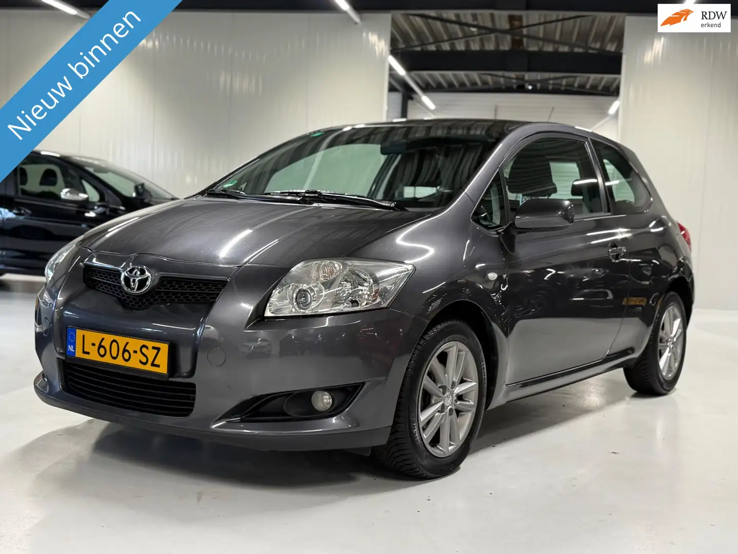 Toyota Auris 1.6-16V Sol Automaat| Airco|New apk! Grau - 1