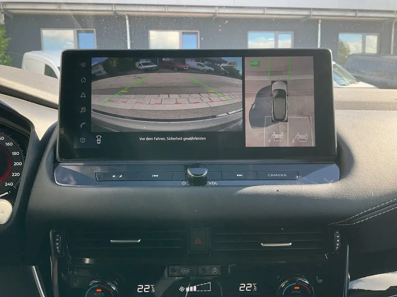 Nissan Qashqai e-POWER - N-Connecta Design Winter 13
