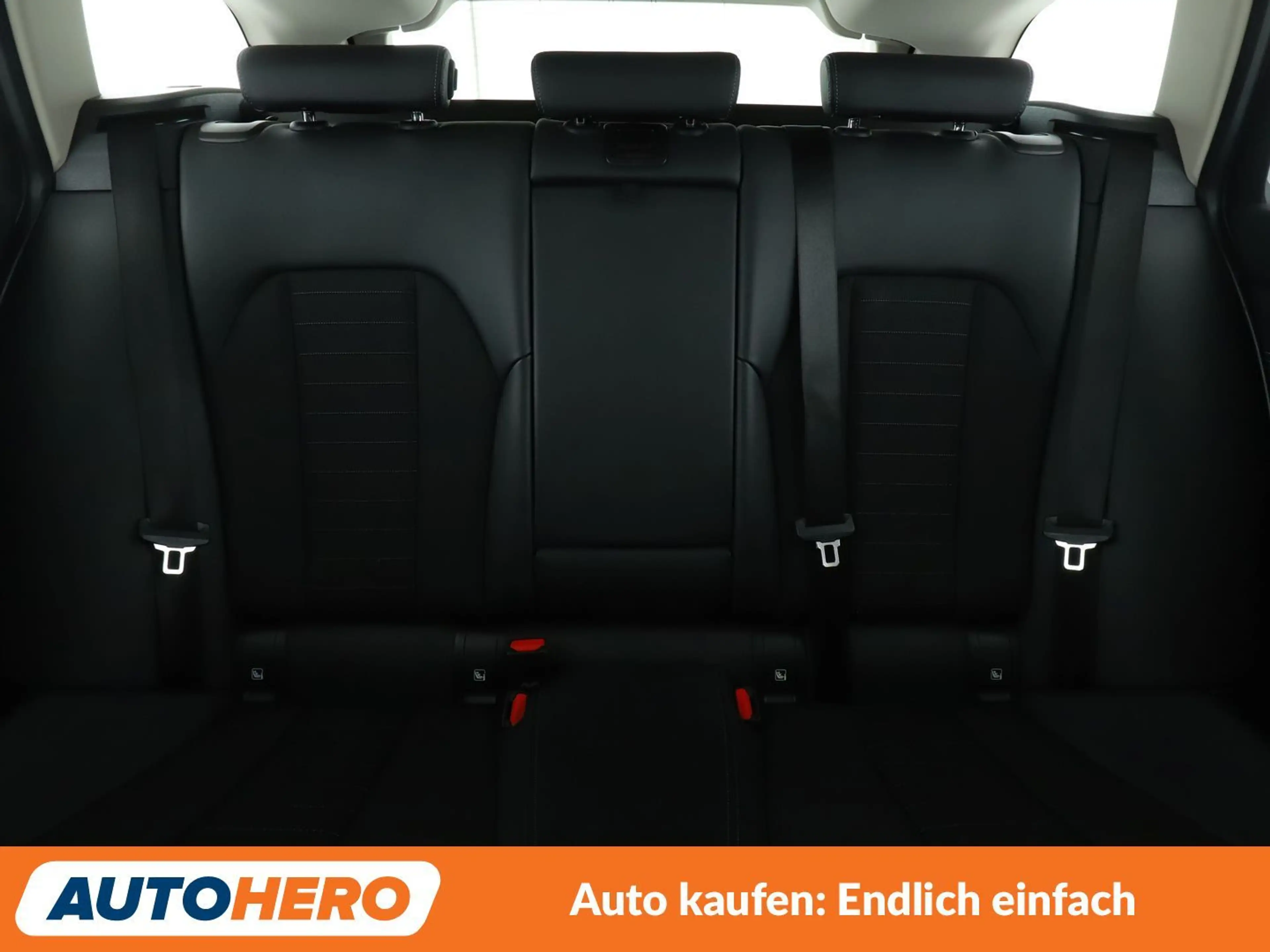 BMW 320 320i Sport Line — photo 15